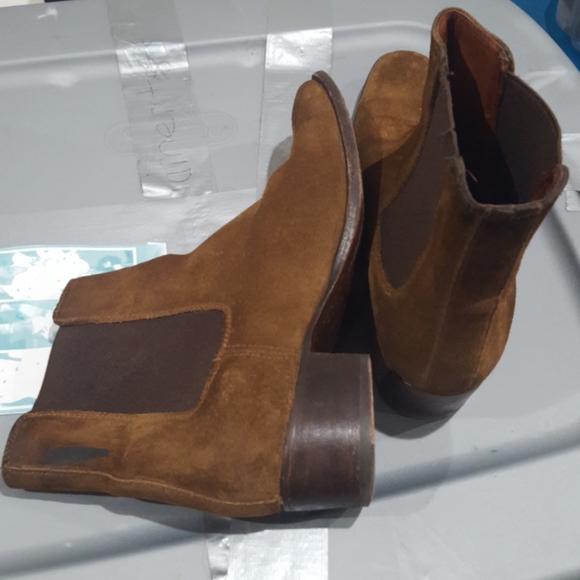 Woman's shoe - Picture 4 of 6